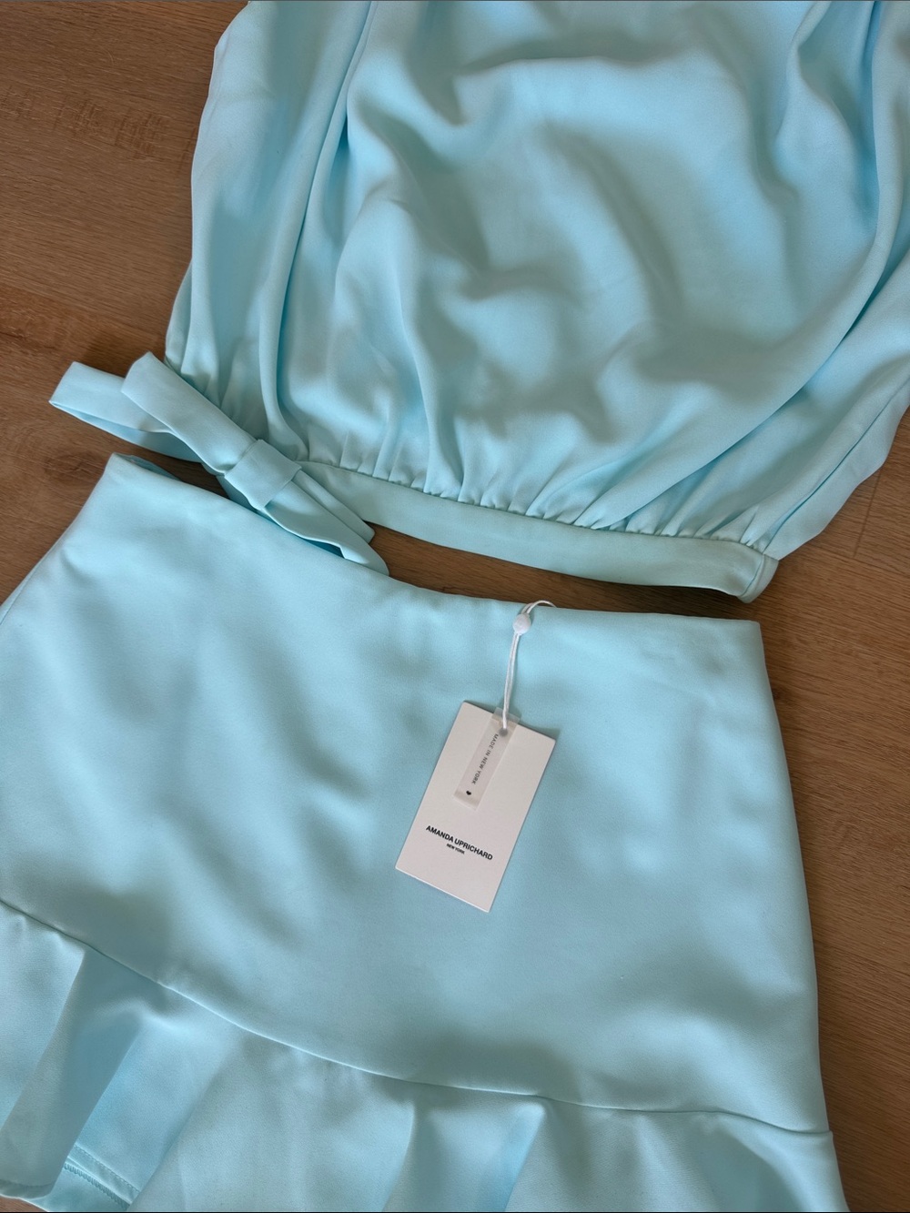Revolve Sleeveless Fabienne Top
AMANDA UPRICHARD - Picture 2 of 6